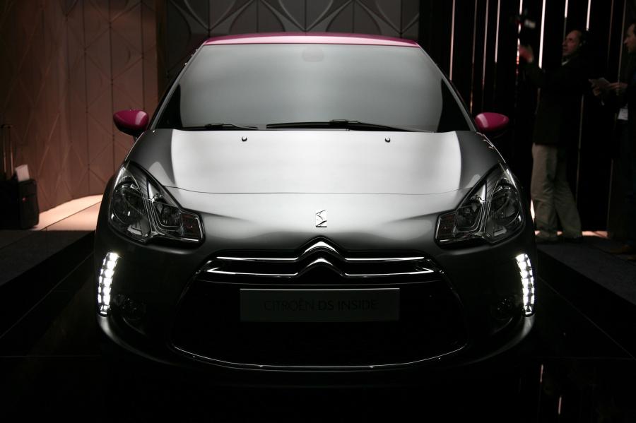  Citroen DS3 Inside Concept 2009 года  (фото 13 из 122)
